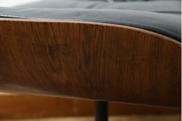 アメリカビンテージ　Hermanmiller(ハーマンミラー社)　ローズウッド材　チャールズ&レイ・イームズ　モダンで大人空間を演出するオットマン(フットスツール、椅子、イス、チェア、ヴィンテージ)(R-081199)