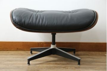アメリカビンテージ　Hermanmiller(ハーマンミラー社)　ローズウッド材　チャールズ&レイ・イームズ　モダンで大人空間を演出するオットマン(フットスツール、椅子、イス、チェア、ヴィンテージ)(R-081199)