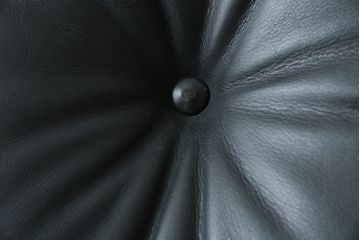 アメリカビンテージ　Hermanmiller(ハーマンミラー社)　ローズウッド材　チャールズ&レイ・イームズ　モダンで大人空間を演出するオットマン(フットスツール、椅子、イス、チェア、ヴィンテージ)(R-081199)