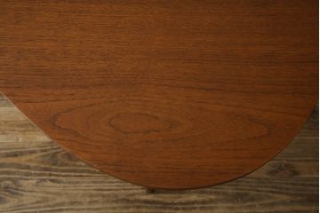北欧ビンテージ　チーク材　ビーンズ型がお洒落で空間のアクセントになるセンターテーブル(コーヒーテーブル、カフェテーブル、リビングテーブル)(R-081201)