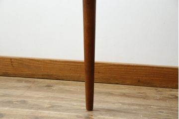 北欧ビンテージ　チーク材　ビーンズ型がお洒落で空間のアクセントになるセンターテーブル(コーヒーテーブル、カフェテーブル、リビングテーブル)(R-081201)