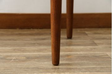 北欧ビンテージ　チーク材　ビーンズ型がお洒落で空間のアクセントになるセンターテーブル(コーヒーテーブル、カフェテーブル、リビングテーブル)(R-081201)