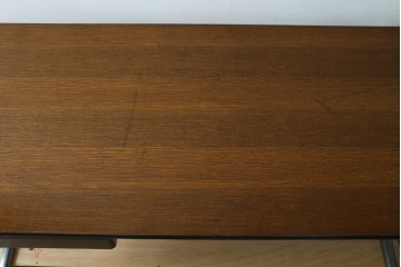 アメリカヴィンテージ　Hermanmiller(ハーマンミラー社)　アクション・オフィス(Action Office)　ロバート・プロプスト(Robert Propst)　ジョージ・ネルソン(George Nelson)　スタイリッシュなデザインが素敵なワークデスク　(R-081202)