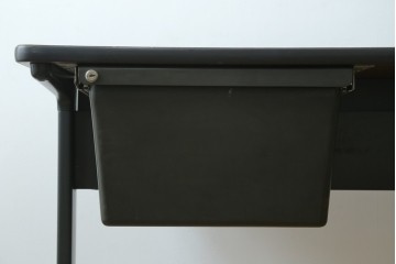 アメリカヴィンテージ　Hermanmiller(ハーマンミラー社)　アクション・オフィス(Action Office)　ロバート・プロプスト(Robert Propst)　ジョージ・ネルソン(George Nelson)　スタイリッシュなデザインが素敵なワークデスク　(R-081202)