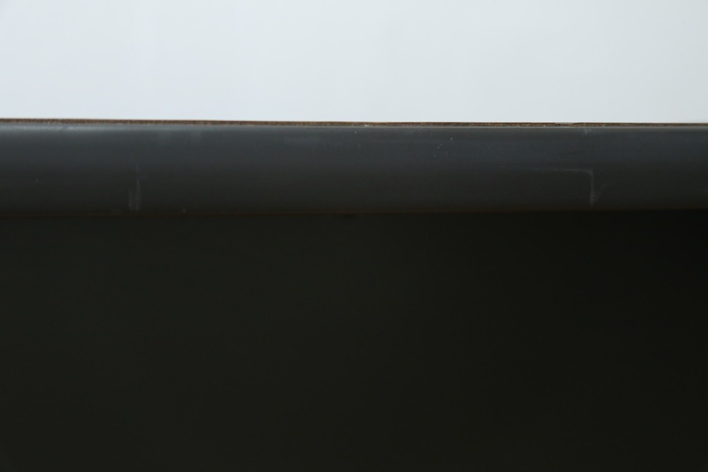 アメリカヴィンテージ　Hermanmiller(ハーマンミラー社)　アクション・オフィス(Action Office)　ロバート・プロプスト(Robert Propst)　ジョージ・ネルソン(George Nelson)　スタイリッシュなデザインが素敵なワークデスク　(R-081202)