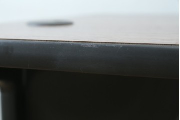 アメリカヴィンテージ　Hermanmiller(ハーマンミラー社)　アクション・オフィス(Action Office)　ロバート・プロプスト(Robert Propst)　ジョージ・ネルソン(George Nelson)　スタイリッシュなデザインが素敵なワークデスク　(R-081202)