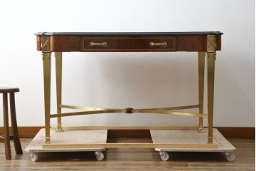 中古　最高級!!　イタリア輸入家具　天板黒御影石　マホガニー材　真鍮(しんちゅう)製　上質さが感じられる凝った造り込みが魅力的なデスク(平机、ワークデスク、在宅用、在宅ワーク用)(定価約120万円)(R-081204)