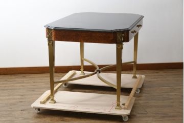 中古　最高級!!　イタリア輸入家具　天板黒御影石　マホガニー材　真鍮(しんちゅう)製　上質さが感じられる凝った造り込みが魅力的なデスク(平机、ワークデスク、在宅用、在宅ワーク用)(定価約120万円)(R-081204)