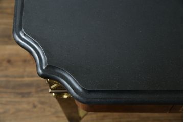 中古　最高級!!　イタリア輸入家具　天板黒御影石　マホガニー材　真鍮(しんちゅう)製　上質さが感じられる凝った造り込みが魅力的なデスク(平机、ワークデスク、在宅用、在宅ワーク用)(定価約120万円)(R-081204)