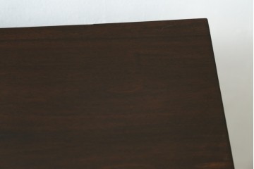 デンマークヴィンテージ　希少!!　France&Son(フランス&サン)　FINN JUHL(フィン・ユール)デザイン　Diplomat(ディプロマット)シリーズ　特徴的な引手のデザインが目を引くサイドボード　(R-081205)