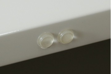 中古　Harrods購入　イギリス高級家具　FRATO(フラト)　DIDOT(ディドー)　フェイクレザー(人口皮革)　幾何学的なデザインが魅力的なサイドボード 定価約120万円　 (R-081206)