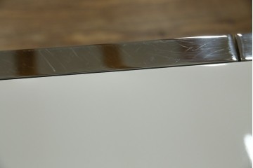 中古　Harrods購入　イギリス高級家具　FRATO(フラト)　DIDOT(ディドー)　フェイクレザー(人口皮革)　幾何学的なデザインが魅力的なサイドボード 定価約120万円　 (R-081206)