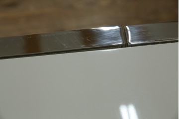 中古　Harrods購入　イギリス高級家具　FRATO(フラト)　DIDOT(ディドー)　フェイクレザー(人口皮革)　幾何学的なデザインが魅力的なサイドボード 定価約120万円　 (R-081206)