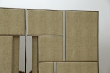 中古　Harrods購入　イギリス高級家具　FRATO(フラト)　DIDOT(ディドー)　フェイクレザー(人口皮革)　幾何学的なデザインが魅力的なサイドボード 定価約120万円　 (R-081206)