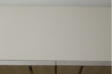 中古　Harrods購入　イギリス高級家具　FRATO(フラト)　DIDOT(ディドー)　フェイクレザー(人口皮革)　幾何学的なデザインが魅力的なサイドボード(サイドキャビネット、収納棚、戸棚、リビングボード)(定価約120万円)(R-081206)