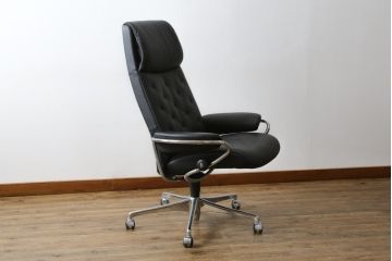 中古　ノルウェー　EKORNES(エコーネス)社　Stressless(ストレスレス) Metro Office(メトロ・オフィス)　本革(レザー)張りのスタイリッシュなストレスレスチェア(リクライニングチェア、回転チェア、事務椅子、事務イス、オフィスチェア、アームチェア、北欧)(定価約31万円)(R-081207)