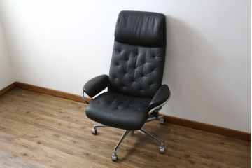 中古　ノルウェー　EKORNES(エコーネス)社　Stressless(ストレスレス) Metro Office(メトロ・オフィス)　本革(レザー)張りのスタイリッシュなストレスレスチェア(リクライニングチェア、回転チェア、事務椅子、事務イス、オフィスチェア、アームチェア、北欧)(定価約31万円)(R-081207)