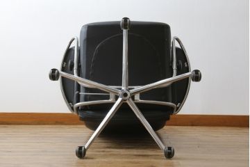 中古　ノルウェー　EKORNES(エコーネス)社　Stressless(ストレスレス) Metro Office(メトロ・オフィス)　本革(レザー)張りのスタイリッシュなストレスレスチェア(リクライニングチェア、回転チェア、事務椅子、事務イス、オフィスチェア、アームチェア、北欧)(定価約31万円)(R-081207)