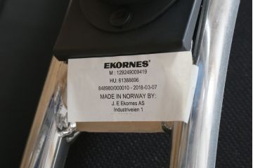 中古　ノルウェー　EKORNES(エコーネス)社　Stressless(ストレスレス) Metro Office(メトロ・オフィス)　本革(レザー)張りのスタイリッシュなストレスレスチェア(リクライニングチェア、回転チェア、事務椅子、事務イス、オフィスチェア、アームチェア、北欧)(定価約31万円)(R-081207)