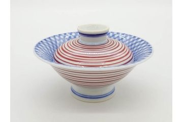 酒井田柿右衛門　肥前国南川原　染錦　二重渦福　丸形　約10cm　3.1寸　匠の技が光る珍味入5客セット(蓋付き器、裏印、小物入れ、香合、蓋物、菓子鉢、茶壷、共箱付き、和食器、陶器、三寸一分)(R-081209)