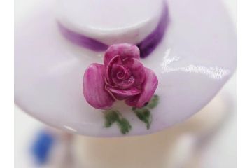 イギリス　COALPORT(コールポート)　淡い彩色が美しいフィギュリン3点セット(Loretta、Carla、Ladies of Fashion Strawberry Fayre、女性、貴婦人、置物、ディスプレイ、英国)(R-081210)