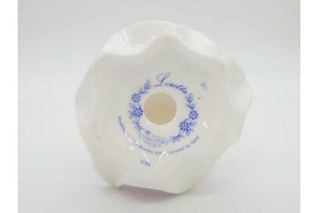 イギリス　COALPORT(コールポート)　淡い彩色が美しいフィギュリン3点セット(Loretta、Carla、Ladies of Fashion Strawberry Fayre、女性、貴婦人、置物、ディスプレイ、英国)(R-081210)