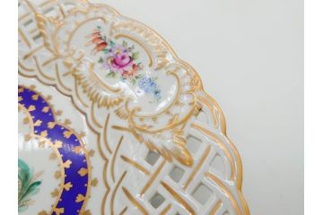 ドイツ　Dresden(ドレスデン)　カール・ティーメ工房　金彩　透かし　花柄　リーフプレート　デミタスカップ&ソーサー　煌びやかで麗しいプレート2枚&C&Sセット(フラワー、ディッシュ、中皿、変形皿、洋食器)(R-081213)