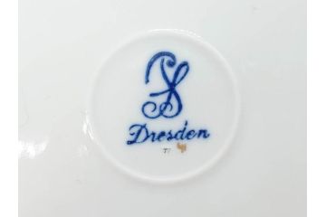 ドイツ　Dresden(ドレスデン)　カール・ティーメ工房　金彩　透かし　花柄　リーフプレート　デミタスカップ&ソーサー　煌びやかで麗しいプレート2枚&C&Sセット(フラワー、ディッシュ、中皿、変形皿、洋食器)(R-081213)