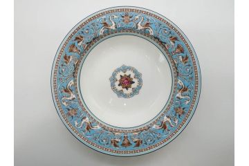 イギリス　WEDGWOOD(ウェッジウッド)　FLORENTINE TURQUOISE(フロレンティーン ターコイズ)　オーバルディッシュ　スーププレート　威風堂々としたデザインが見事なプレート3枚セット(グロテスク文様、フルーツ、果物、大皿、洋食器、英国)(R-081214)