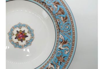 イギリス　WEDGWOOD(ウェッジウッド)　FLORENTINE TURQUOISE(フロレンティーン ターコイズ)　オーバルディッシュ　スーププレート　威風堂々としたデザインが見事なプレート3枚セット(グロテスク文様、フルーツ、果物、大皿、洋食器、英国)(R-081214)