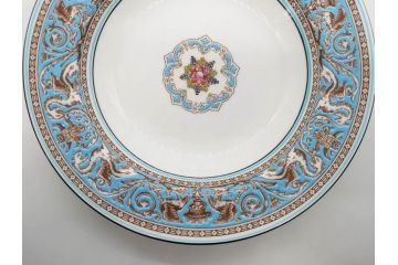 イギリス　WEDGWOOD(ウェッジウッド)　FLORENTINE TURQUOISE(フロレンティーン ターコイズ)　オーバルディッシュ　スーププレート　威風堂々としたデザインが見事なプレート3枚セット(グロテスク文様、フルーツ、果物、大皿、洋食器、英国)(R-081214)
