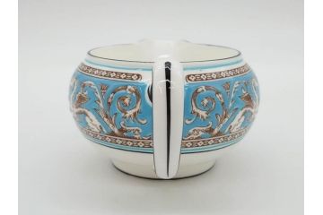 イギリス　WEDGWOOD(ウェッジウッド)　FLORENTINE TURQUOISE(フロレンティーン ターコイズ)　ティー　コーヒー　高い品格を感じるシュガーボックス・クリーマー2点セット(グロテスク文様、フルーツ、果物、ミルクジャー、ミルクポット、シュガーポット、ボンボン入れ、洋食器、英国)(R-081215)