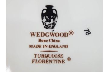 イギリス　WEDGWOOD(ウェッジウッド)　FLORENTINE TURQUOISE(フロレンティーン ターコイズ)　重厚感ある佇まいのコーヒーカップ&ソーサー4客セット(グロテスク文様、フルーツ、果物、C&S、洋食器、英国)(R-081216)