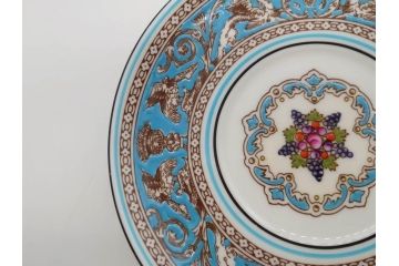 イギリス　WEDGWOOD(ウェッジウッド)　FLORENTINE TURQUOISE(フロレンティーン ターコイズ)　重厚感ある佇まいのコーヒーカップ&ソーサー4客セット(グロテスク文様、フルーツ、果物、C&S、洋食器、英国)(R-081216)