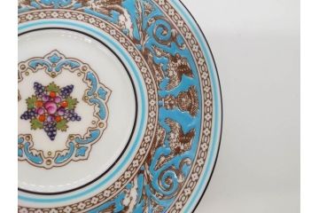 イギリス　WEDGWOOD(ウェッジウッド)　FLORENTINE TURQUOISE(フロレンティーン ターコイズ)　重厚感ある佇まいのコーヒーカップ&ソーサー4客セット(グロテスク文様、フルーツ、果物、C&S、洋食器、英国)(R-081216)