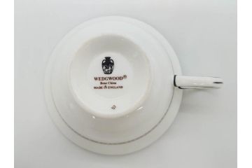 イギリス　WEDGWOOD(ウェッジウッド)　FLORENTINE TURQUOISE(フロレンティーン ターコイズ)　上品な雰囲気のティーカップ&ソーサー4客セット(グロテスク文様、フルーツ、果物、ピオニー、C&S、洋食器、英国)(R-081219)