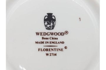 イギリス　WEDGWOOD(ウェッジウッド)　FLORENTINE TURQUOISE(フロレンティーン ターコイズ)　上品な雰囲気のティーカップ&ソーサー4客セット(グロテスク文様、フルーツ、果物、ピオニー、C&S、洋食器、英国)(R-081219)