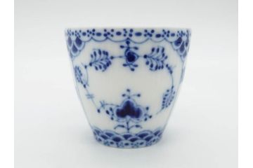 デンマーク　ROYAL COPENHAGEN(ロイヤルコペンハーゲン)　ブルーフルーテッド フルレース カップ&ソーサー/プレイン クリーマー　可憐なデザインに見惚れるC&S・クリーマーセット(コーヒー、デミタス、ミルクポット、ミルクジャー、洋食器、北欧)(R-081229)