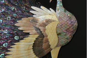 中古　民芸家具　花鳥図　牡丹に蝶　孔雀　梅に雀　見事な螺鈿細工をあしらった漆塗りの衝立て(つい立て、衝い立て、間仕切り、パーテーション、ディスプレイ)(R-081231)