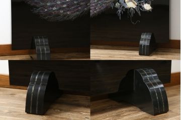 中古　民芸家具　花鳥図　牡丹に蝶　孔雀　梅に雀　見事な螺鈿細工をあしらった漆塗りの衝立て(つい立て、衝い立て、間仕切り、パーテーション、ディスプレイ)(R-081231)