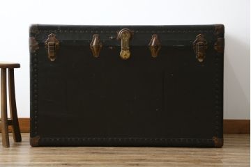アメリカアンティーク　Butterfield Trunk.CO(バターフィールド社)　ディスプレイにもおすすめのレトロでおしゃれなトランク(船トランク、舟トランク、ブランケットボックス、トランクテーブル、センターテーブル、ローテーブル、サイドテーブル、ディスプレイ雑貨、収納箱、店舗什器)(R-081232)