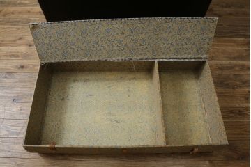 アメリカアンティーク　Butterfield Trunk.CO(バターフィールド社)　ディスプレイにもおすすめのレトロでおしゃれなトランク(船トランク、舟トランク、ブランケットボックス、トランクテーブル、センターテーブル、ローテーブル、サイドテーブル、ディスプレイ雑貨、収納箱、店舗什器)(R-081232)