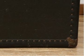 アメリカアンティーク　Butterfield Trunk.CO(バターフィールド社)　ディスプレイにもおすすめのレトロでおしゃれなトランク(船トランク、舟トランク、ブランケットボックス、トランクテーブル、センターテーブル、ローテーブル、サイドテーブル、ディスプレイ雑貨、収納箱、店舗什器)(R-081232)