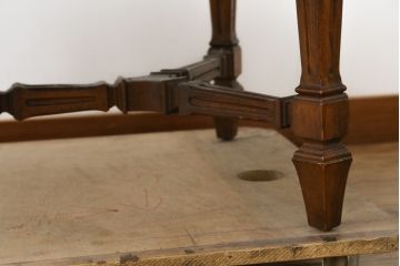 中古　DREXEL HERITAGE(ドレクセルヘリテイジ)　Cameo Classics(キャメオクラシックス)　優雅なひとときを演出するカクテルテーブル(センターテーブル、ローテーブル、リビングテーブル、カフェテーブル)(定価約60万円)(R-081239)