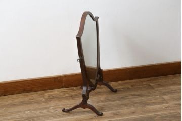 イギリスアンティーク　高級品!!　マホガニー材　シールド形の凝ったデザインが魅力的な卓上ミラー(スタンドミラー、化粧鏡、置き鏡、木製、英国)(R-081242)