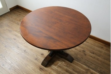 中古　美品　松本民芸家具　シックな佇まいがお洒落なラウンドテーブル(ダイニングテーブル、カフェテーブル、食卓、丸テーブル、2人掛け、4人掛け)(R-081244)