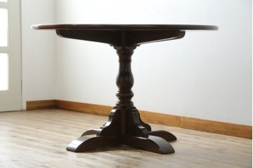 中古　美品　松本民芸家具　シックな佇まいがお洒落なラウンドテーブル(ダイニングテーブル、カフェテーブル、食卓、丸テーブル、2人掛け、4人掛け)(R-081244)