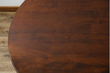 中古　美品　松本民芸家具　シックな佇まいがお洒落なラウンドテーブル(ダイニングテーブル、カフェテーブル、食卓、丸テーブル、2人掛け、4人掛け)(R-081244)