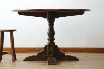 中古　美品　松本民芸家具　シックな佇まいがお洒落なラウンドテーブル(ダイニングテーブル、カフェテーブル、食卓、丸テーブル、2人掛け、4人掛け)(R-081244)