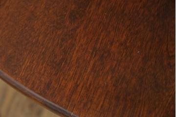 中古　美品　松本民芸家具　シックな佇まいがお洒落なラウンドテーブル(ダイニングテーブル、カフェテーブル、食卓、丸テーブル、2人掛け、4人掛け)(R-081244)